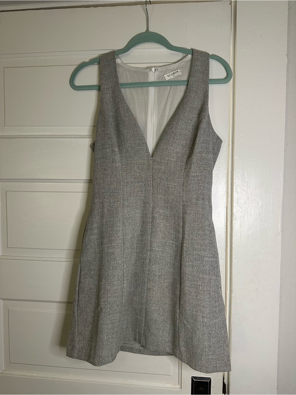 Storia Tailored V-Neck Mini Dress in Gray
